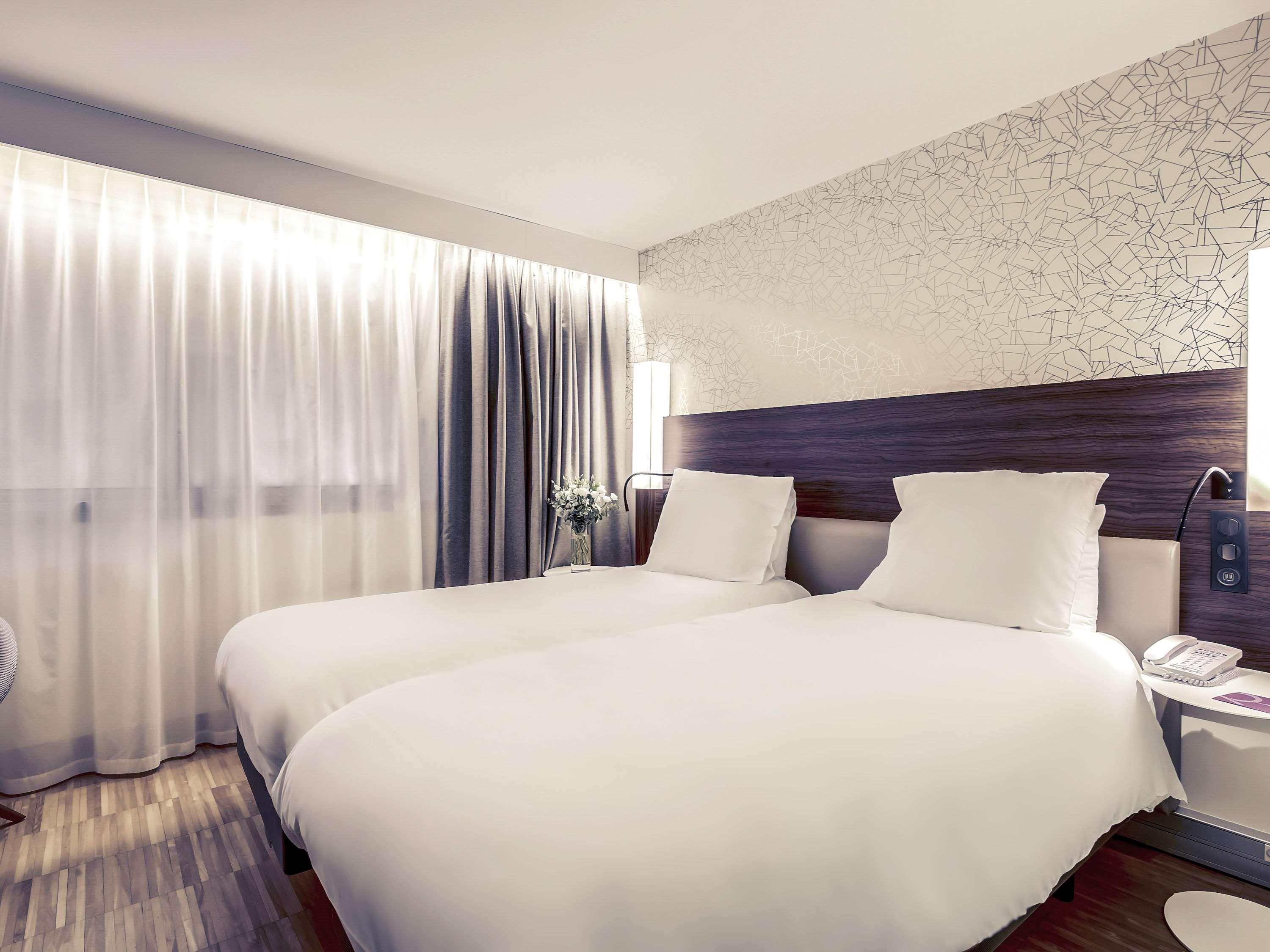 Mercure Paris Arc De Triomphe Etoile Exterior photo