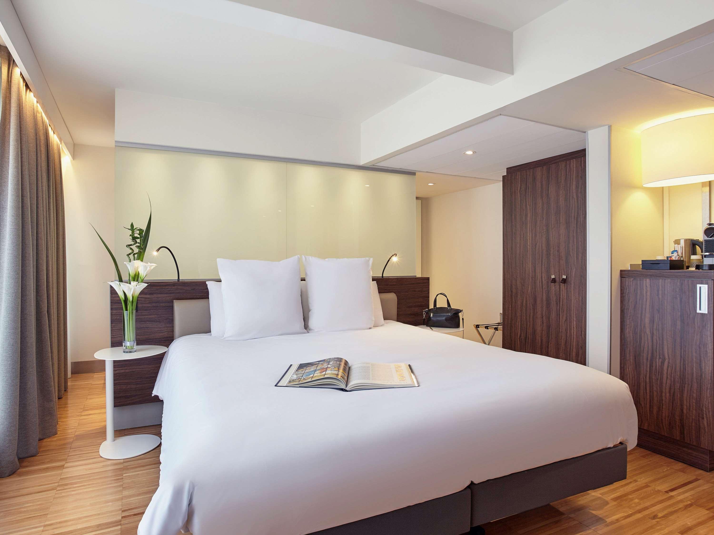 Mercure Paris Arc De Triomphe Etoile Exterior photo