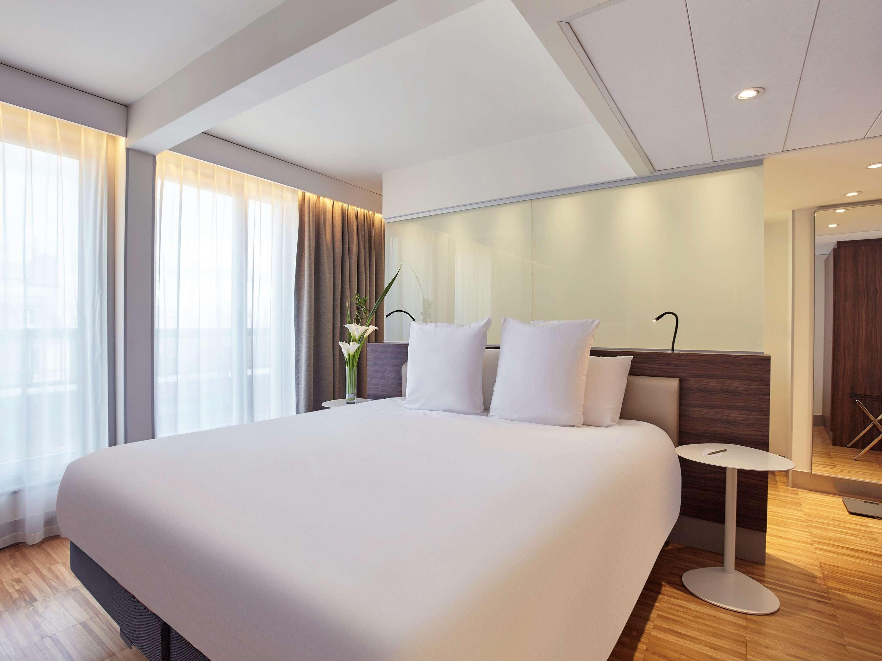 Mercure Paris Arc De Triomphe Etoile Exterior photo