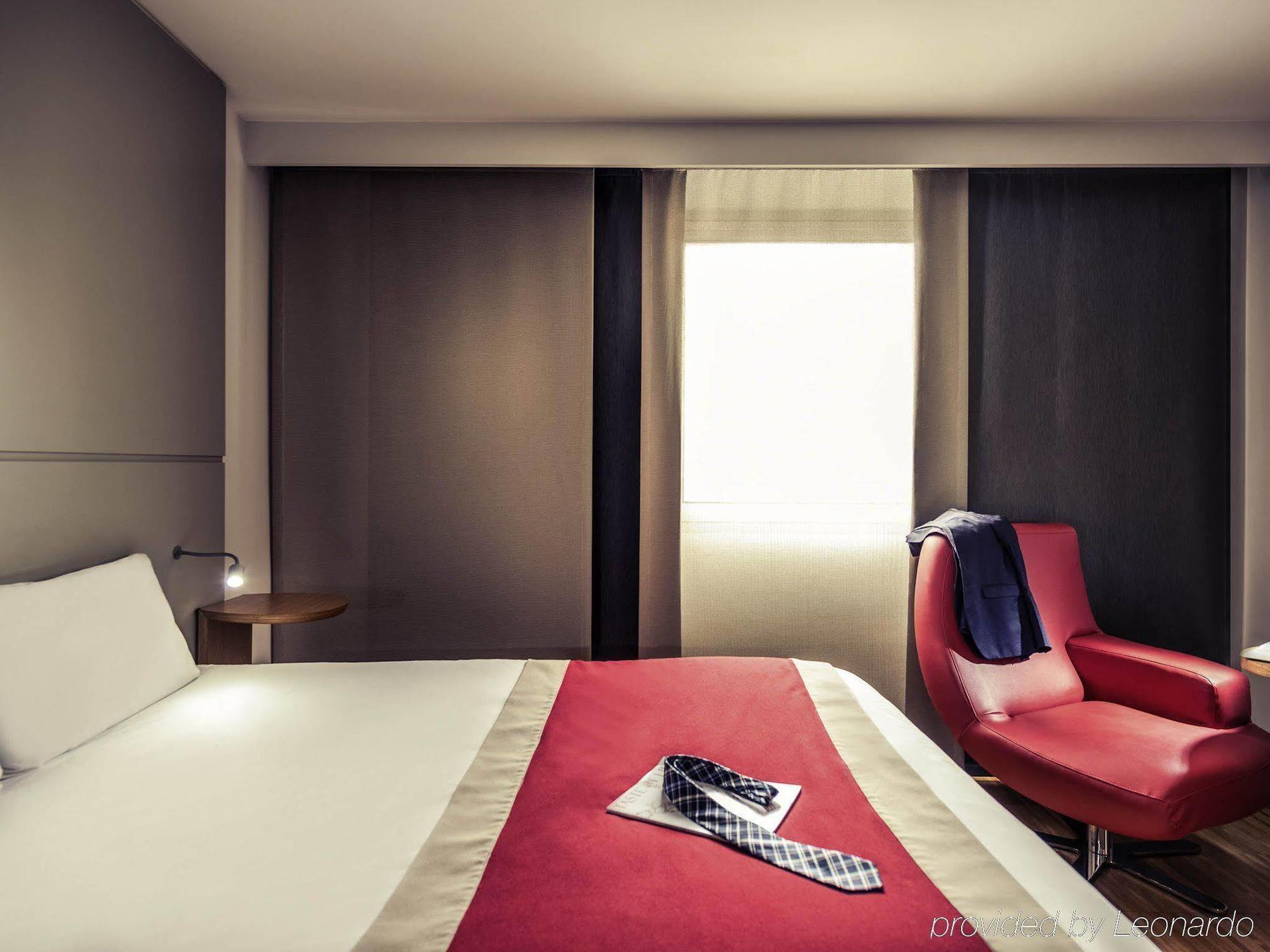 Mercure Paris Arc De Triomphe Etoile Exterior photo